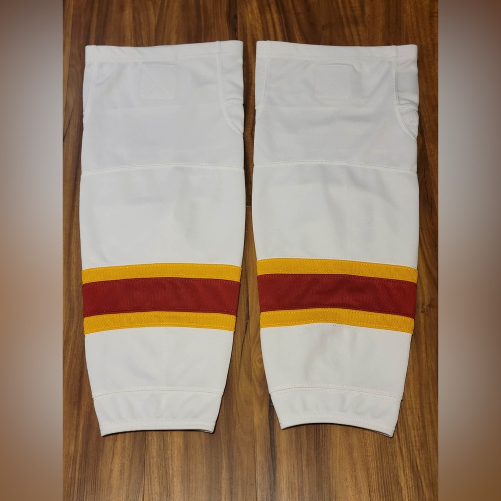 Calgary Flames Stadium Series Junior Hockey Socks White Brand New
